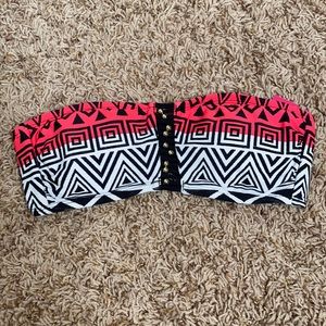 NWT Xhilaration bikini top, size S